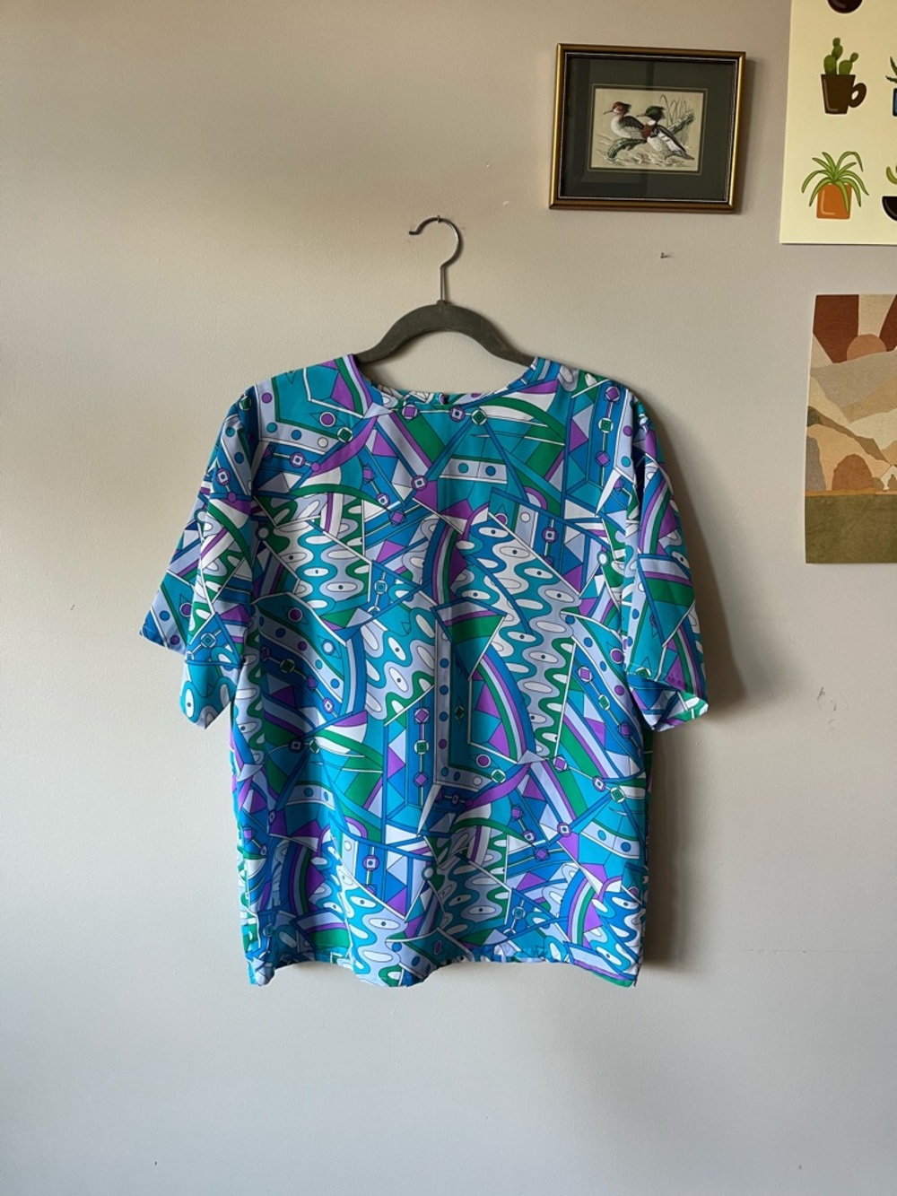 Vintage Abstract Geometric Short-Sleeve Blouse - Teal, Purple & White Size M
